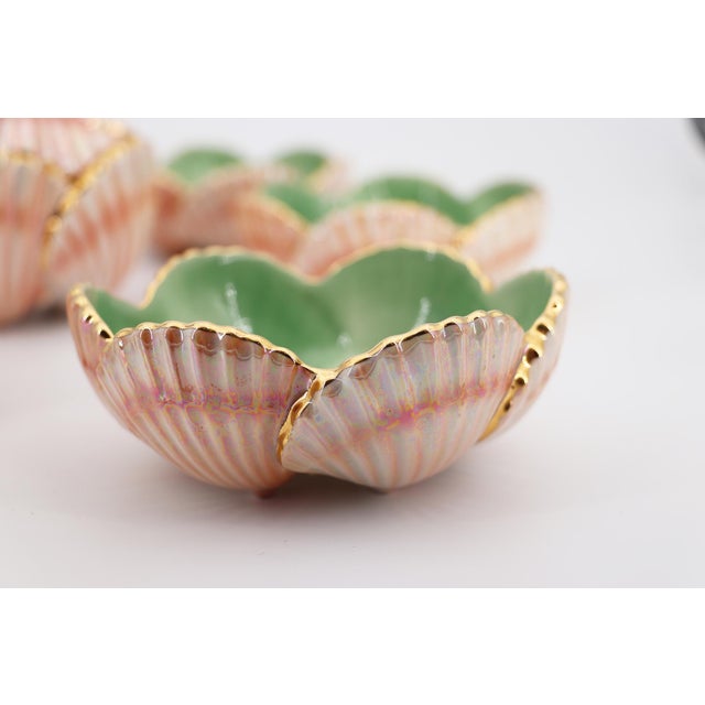 Mid-Century Modern Portuguese Majolica Set of Six Seashell Bowls and a Seashell Box , Studio Pottery For Sale - Image 4 of 17