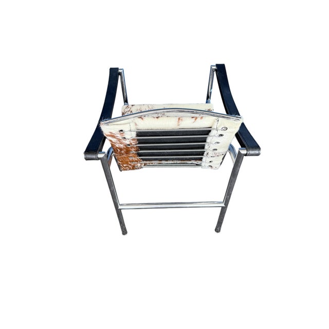 Cassina LC1 Chair with Cowhide Leather by Le Corbusier, Pierre Jeanneret & Charlotte Perriand for Cassina For Sale - Image 4 of 8