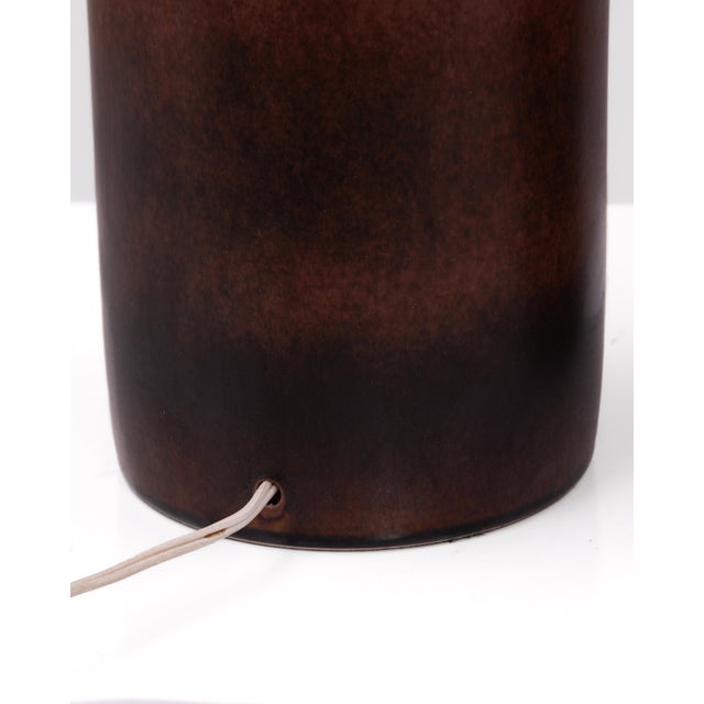 Lotte and Gunnar Bostlund Brown Cylindrical Table Lamps Model 1700 Marked a Pair For Sale - Image 14 of 16