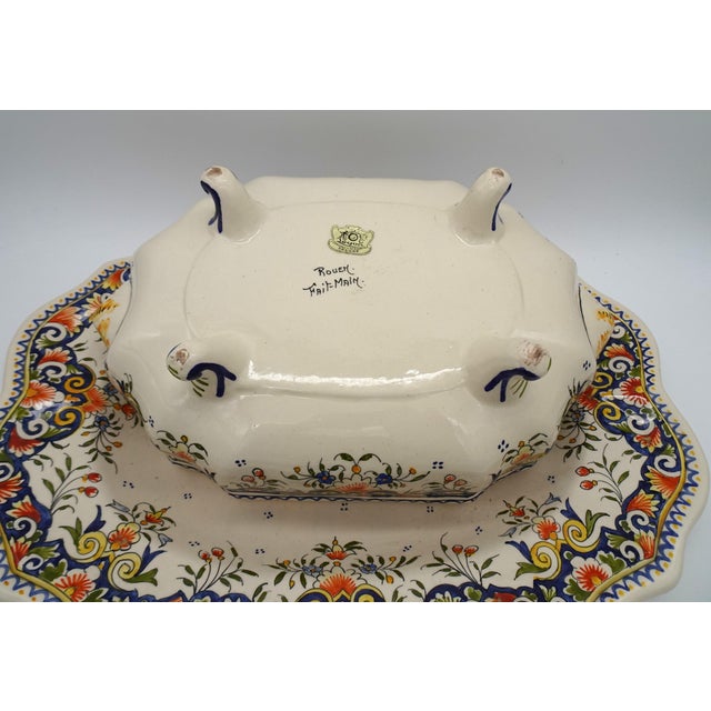 Large Vintage Hand Painted French Vieux Rouen Tureen with Charger, 1930s For Sale - Image 17 of 18