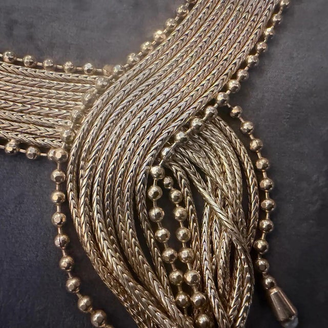 2000s Vintage Costume Jewelry Gilded Metal and Faux Pearls Necklace For Sale - Image 10 of 18