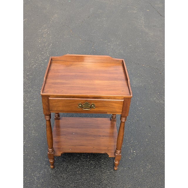 Henkel Harris American Colonial Cherry Wood Bedside Table, 1960s For Sale - Image 9 of 11