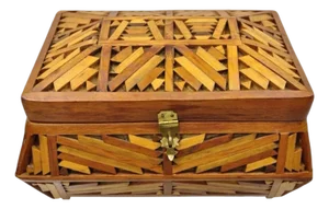 Vintage Arts & Crafts Tramp Art Folk Art Wood Inlay Jewelry Trinket Desk Box