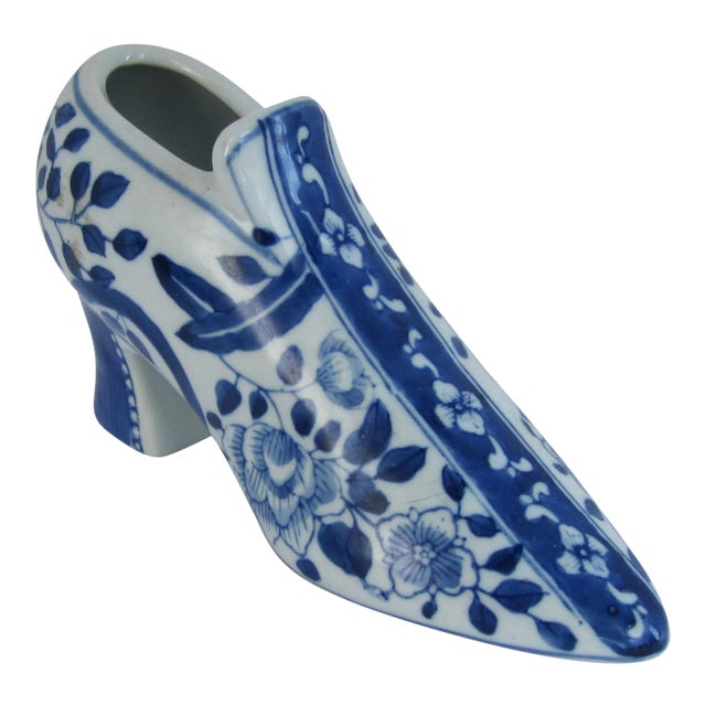 Vintage Blue & White Chinoiserie Shoe For Sale