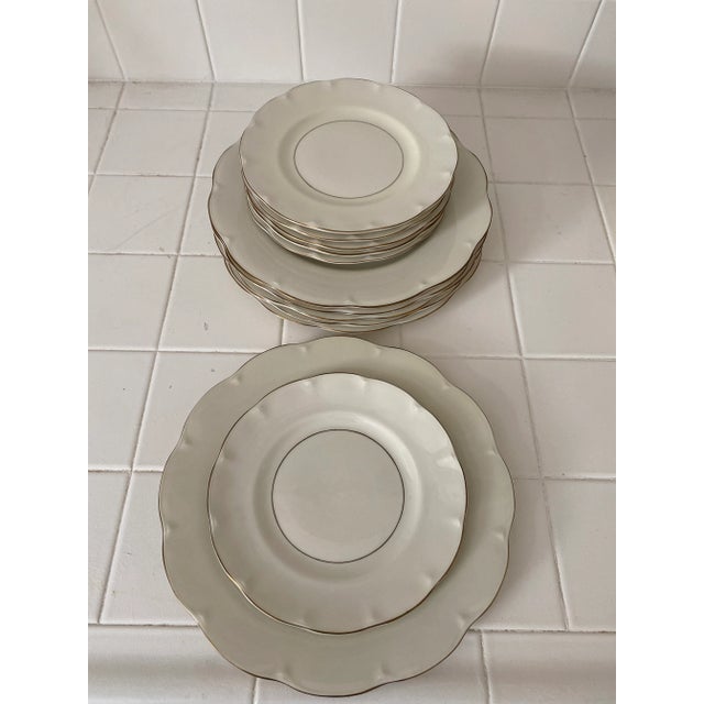 1950s Theodore Haviland New York Leeds Cream & White Dinner & Salad Plates- 12 Pieces For Sale - Image 10 of 10