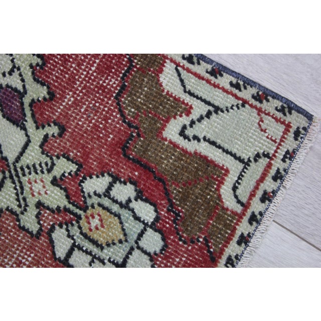 1980s 1980s Turkish Red Medallion Yastik Rug For Sale - Image 5 of 13