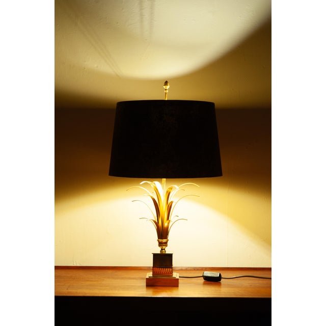 Golden Palm Tree table lamp made from brass, Hollywood Regency era. In the style of Boulanger and Maison Charles from the...
