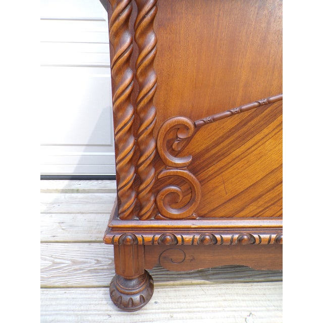 Vintage Lane Art Deco Walnut Cedar Trunk Hope Chest Blanket Chest Bed Bench For Sale - Image 17 of 18