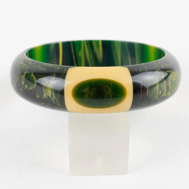 1930s Belle Kogan Bakelite Bracelet Bangle with Laminated Elongated Dots For Sale - Image 5 of 9