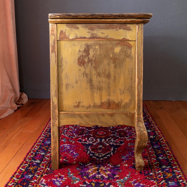 Italian Florentine Style Painted Gold Distressed Chest of Drawers For Sale - Image 13 of 13