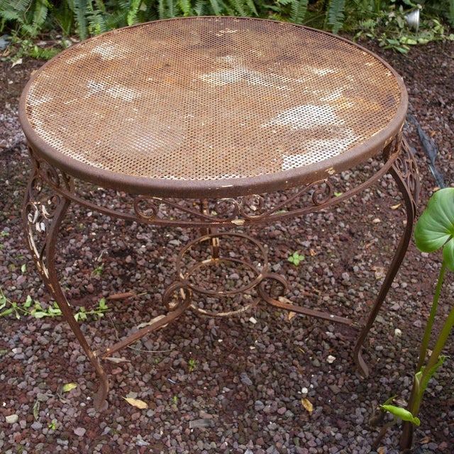 White Vintage Garden Tea Table in Wrought Iron, 1950s For Sale - Image 8 of 8