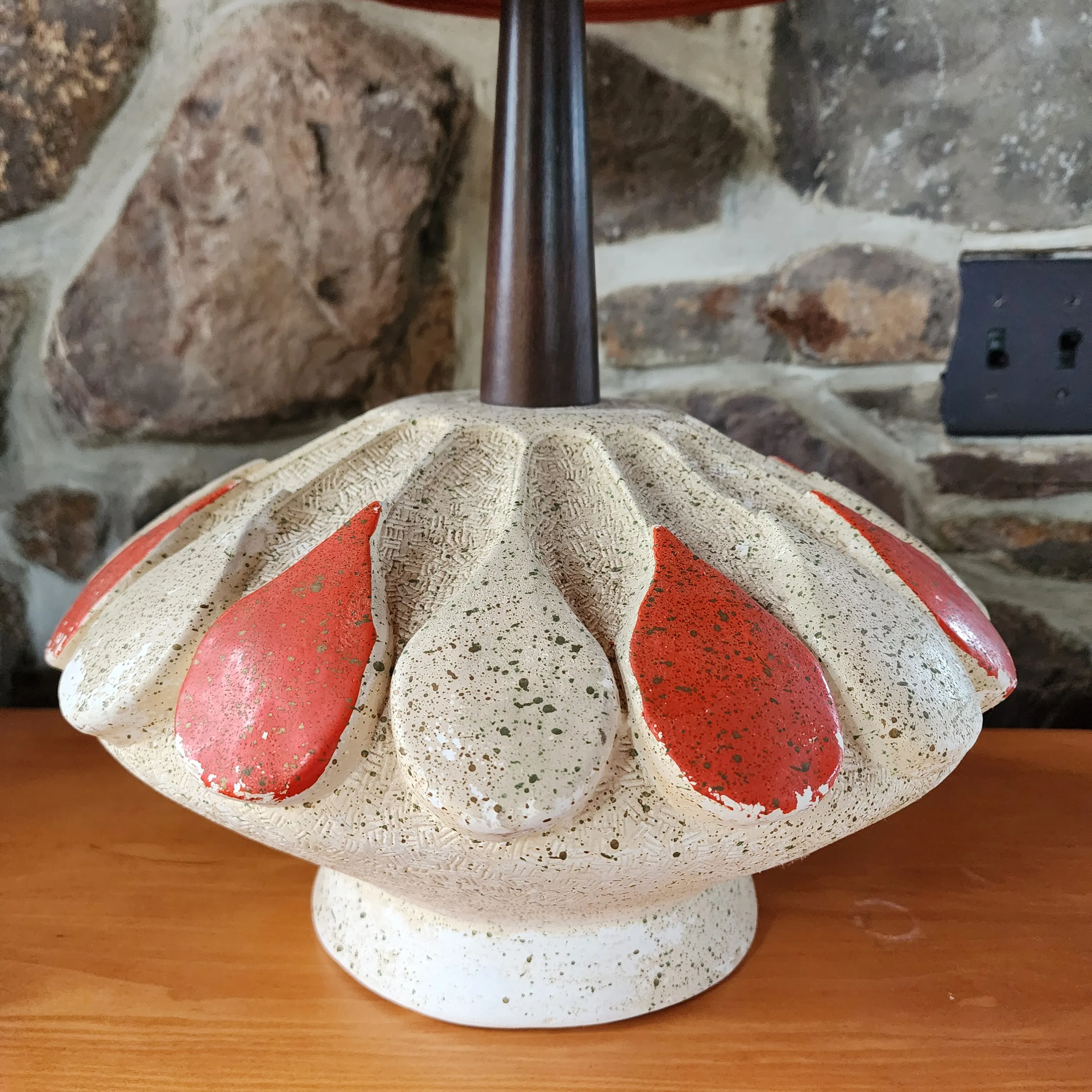 1950s Mid-Century Modern Chalk UFO Base Lamp With Orange & Cream