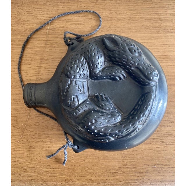 Andean Blackware Ceramic Canteen with Zoomorphic Relief, South America, 20th Century For Sale - Image 6 of 9
