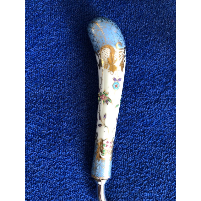 1950s 1950s Sheffield England Cake Breaker Floral and Gold Painted Porcelain Handle For Sale - Image 5 of 7