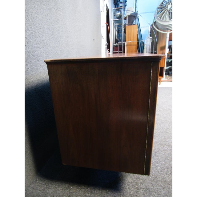 1960s Vintage Walnut Credenza For Sale - Image 10 of 12