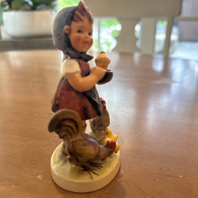 Figurative Vintage Goebel Hummel Tmk5 #199/0 Feeding Time Figurine West Germany 5” Inch For Sale - Image 3 of 5