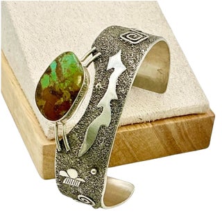 1990s Vintage Southwestern Navajo American Silversmith Fritson Toledo Sterling & Green Turquoise Cuff Bracelet - 7” For Sale