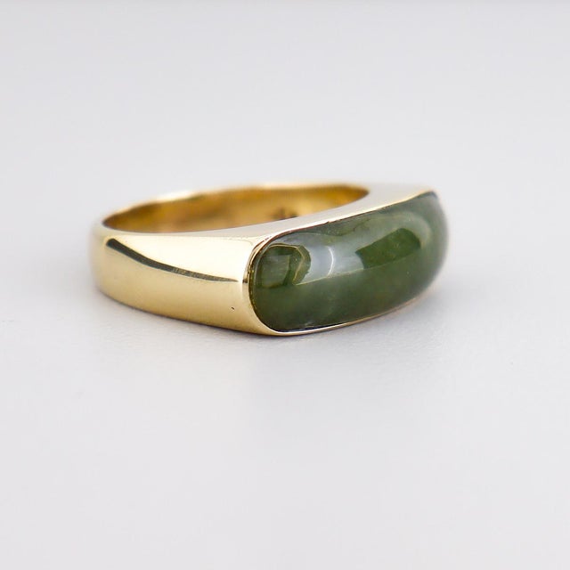 Vintage 14k Gold & Green Jade Cabochon Cocktail Ring For Sale - Image 13 of 15