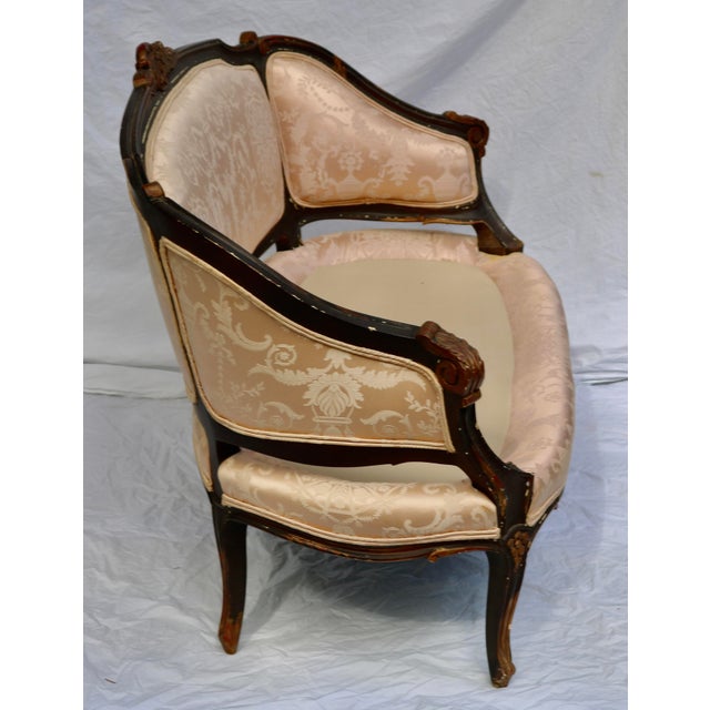 Vintage French Settee With Cabriole Legs & Without Seat Cushion.