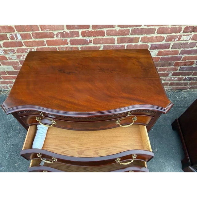 English Pair of Henkel Harris Chippendale Style Serpentine Top Bachelor Chest of Drawers For Sale - Image 3 of 15