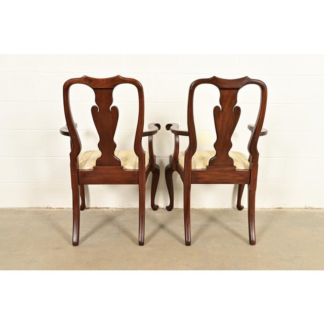 Henkel Harris Queen Anne Solid Mahogany Dining Chairs, Set of Eight For Sale - Image 13 of 16