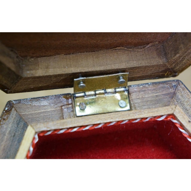 2 VTG Hexagonal Marquetry Mop Mosaic Inlaid Wooden Jewelry Trinket Boxes Pair For Sale - Image 18 of 18