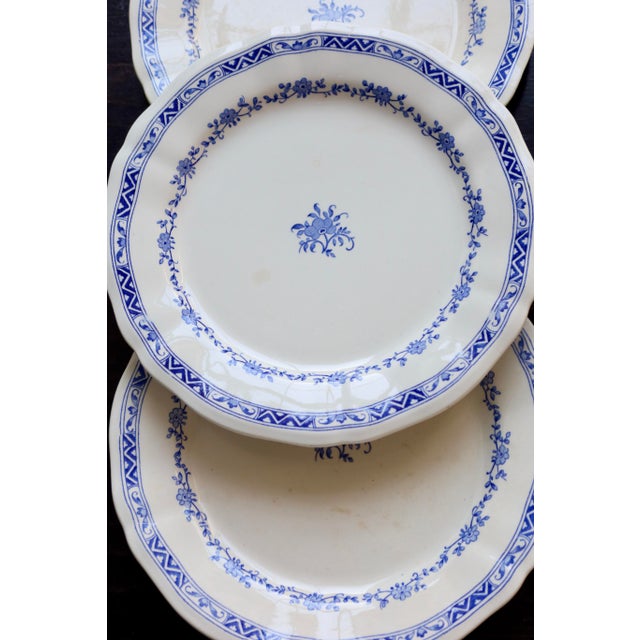1940s Vintage Dinner Plates with Royal Pattern from Gien, 1940s, Set of 6 For Sale - Image 5 of 9