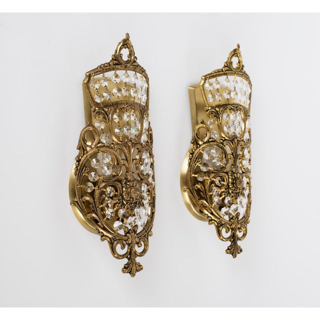 French 1960s Spanish Neoclassical Brass & Crystal Basket Wall Sconces - A Pair For Sale - Image 3 of 7