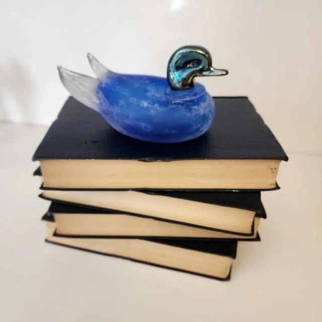 Murano Glass Bird Figurine This small bird made for tabletop and shelf decoration is designed by artisans of original fine...