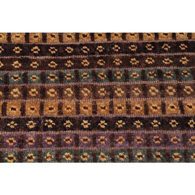 Boho Chic Brown/Gold High Low Wool Rug - 8'10'' X 12'3'' For Sale - Image 4 of 9