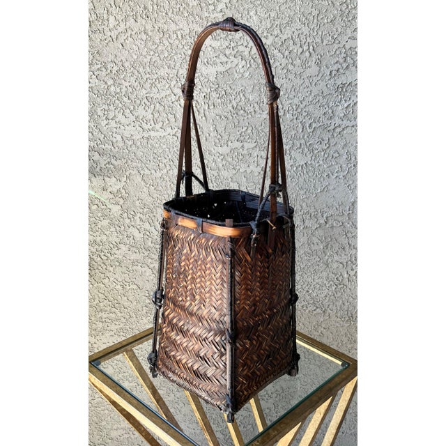 Mid 20th Century Stylish Mid 20th-Century Arched Tri-Handled Ikebana-Inspired Hanakago (花籠) Basket For Sale - Image 5 of 15