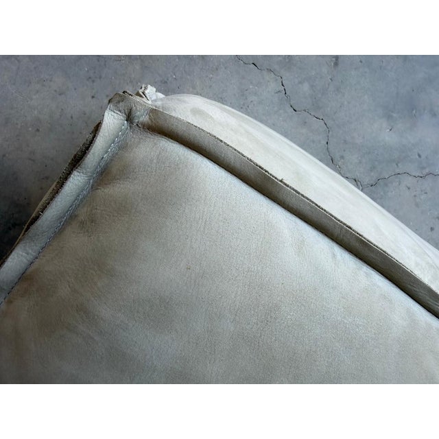 Italian Paola Navone for Baxter “Miami Soft” Modular Leather Sofa With Two Ottomans For Sale - Image 18 of 18