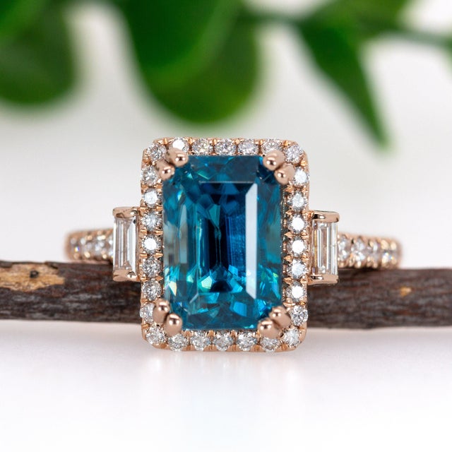 6.6Ct Blue Zircon Diamond Halo Ring in Solid 14k Gold – Emerald Cut, 10x7mm, Size 6.75 For Sale - Image 4 of 7