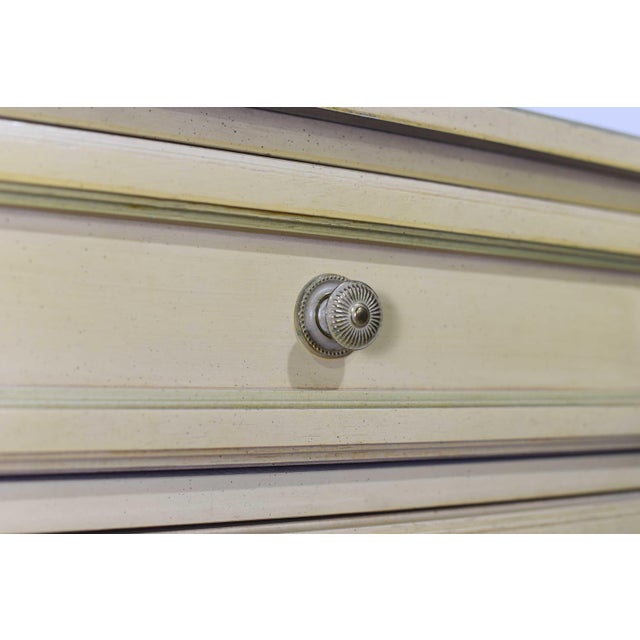 Paper Mid Century Transitional 6 Drawer Dresser by Thomasville For Sale - Image 7 of 14