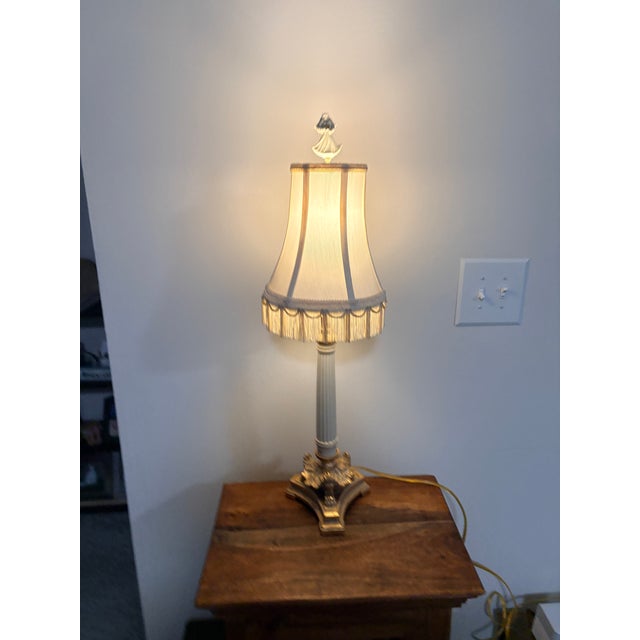 1980s Vintage Quoizel Lenox Porcelain Table Lamp With Fringe Shade & Angel Finial For Sale - Image 5 of 11