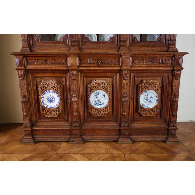 19th Century Neo-Renaissance Monumental Manor-House Display Cabinet with Integrated Porcelain Plates For Sale - Image 3 of 13
