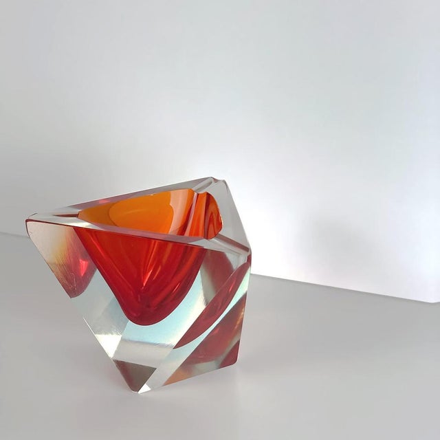 Flavio Poli Murano Faceted Triangular Red Sommerso Ashtray by Flavio Poli, 1970 For Sale - Image 4 of 10