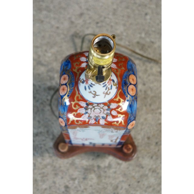 Mid 20th Century Mid Century Modern Marbro Lamp Co Japanese Imari Porcelain Table Lamp Chinoiserie Urn For Sale - Image 14 of 18