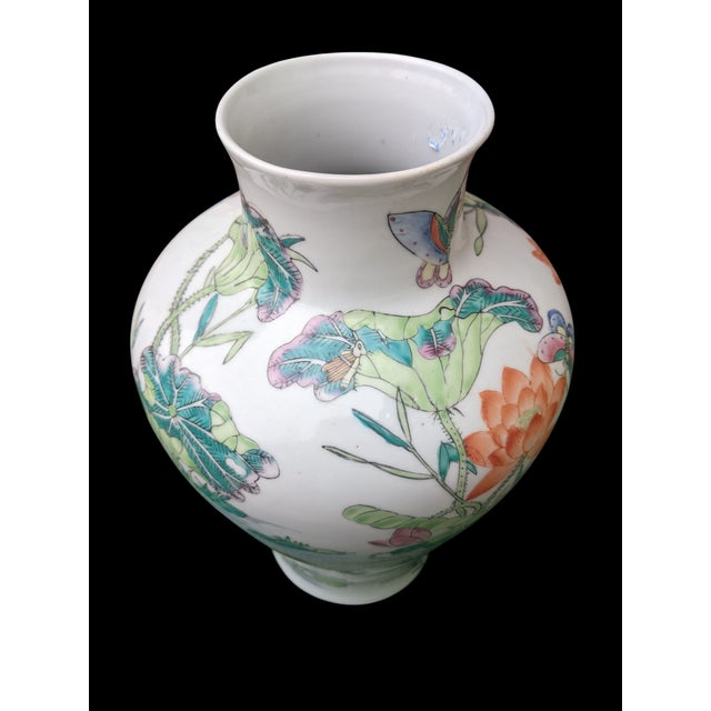 Vintage Chinese Qianlong Mark Famille Verte Porcelain Baluster Vase For Sale - Image 12 of 15