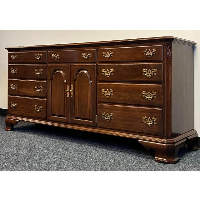 Traditional Ethan Allen Georgian Court Cherry 11 Drawer Dresser For Sale - Image 3 of 12