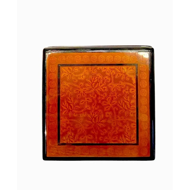 For your consideration is a vintage mid-20th century Kashmir Papier Mache decorative keepsake box with a traditional high...