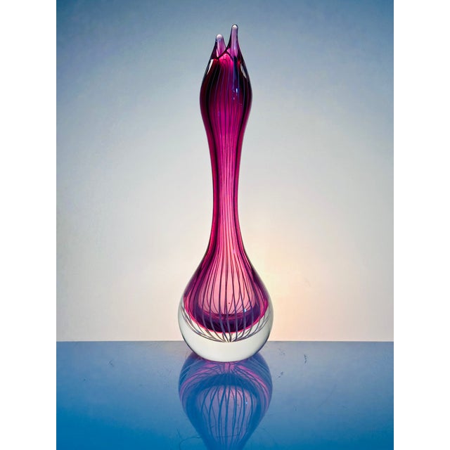 Fuchsia Mouth-Blown Glass Vase with Filigree Threads, Sweden, 1970s For Sale - Image 4 of 11
