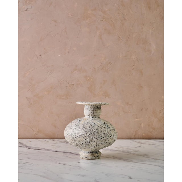Mediterranean Handcrafted "Calpide Granito" Decorative Vase by Canoa Lab in Speckled Gray Stoneware For Sale - Image 3 of 6