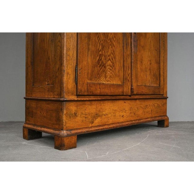 Early 19th Century Biedermeier Wardrobe in Oak For Sale - Image 6 of 18