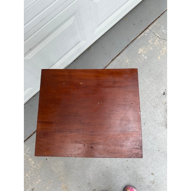 19th Century American Hepplewhite Style Federal Cherry Stand Side Table. For Sale - Image 10 of 10