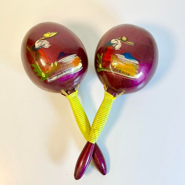 Eggplant 1950s Vintage Boho Chic Mexican Hand-Painted Maracas - A Pair For Sale - Image 8 of 11