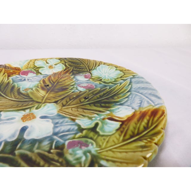 Art Nouveau Antique Haviland & Co Limoges Majolica Barbotine Strawberry Plate ~ Art Pottery For Sale - Image 3 of 12