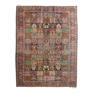 1970s Vintage Bakhtiari Rug 9'5'' x 13'4''