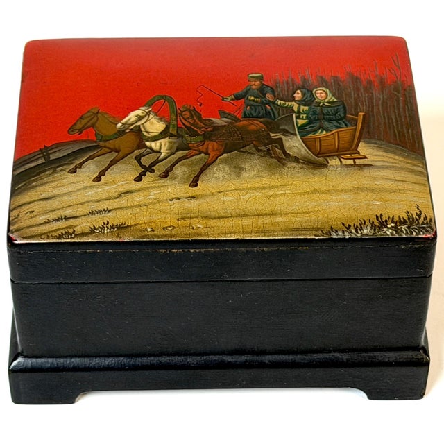 Imperial Russian Lacquered Papier-Mâché Troika Box by the Lukutin Factory, Moscow, circa 1880–1910 This finely executed...
