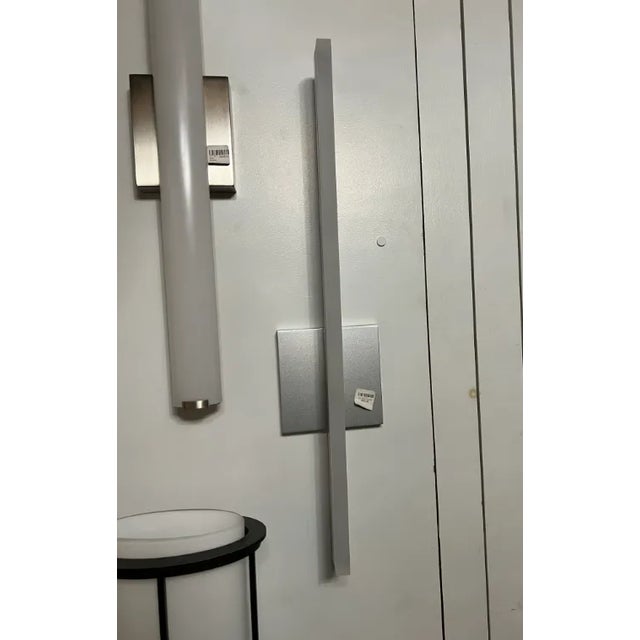 Stiletto’s ultra-sophisticated and extraordinarily precise solid acrylic is thrust through a minimally present aluminum...